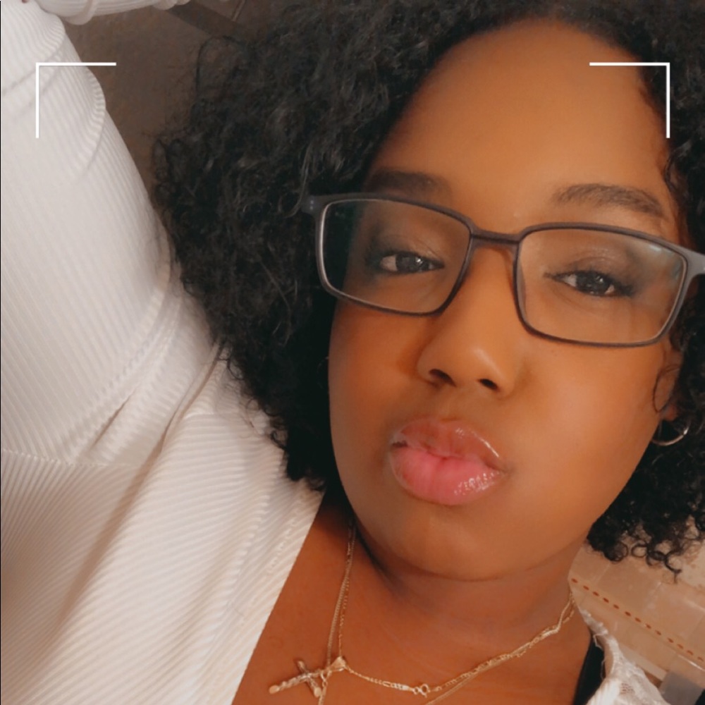 Meet your Posher, Shaniqua